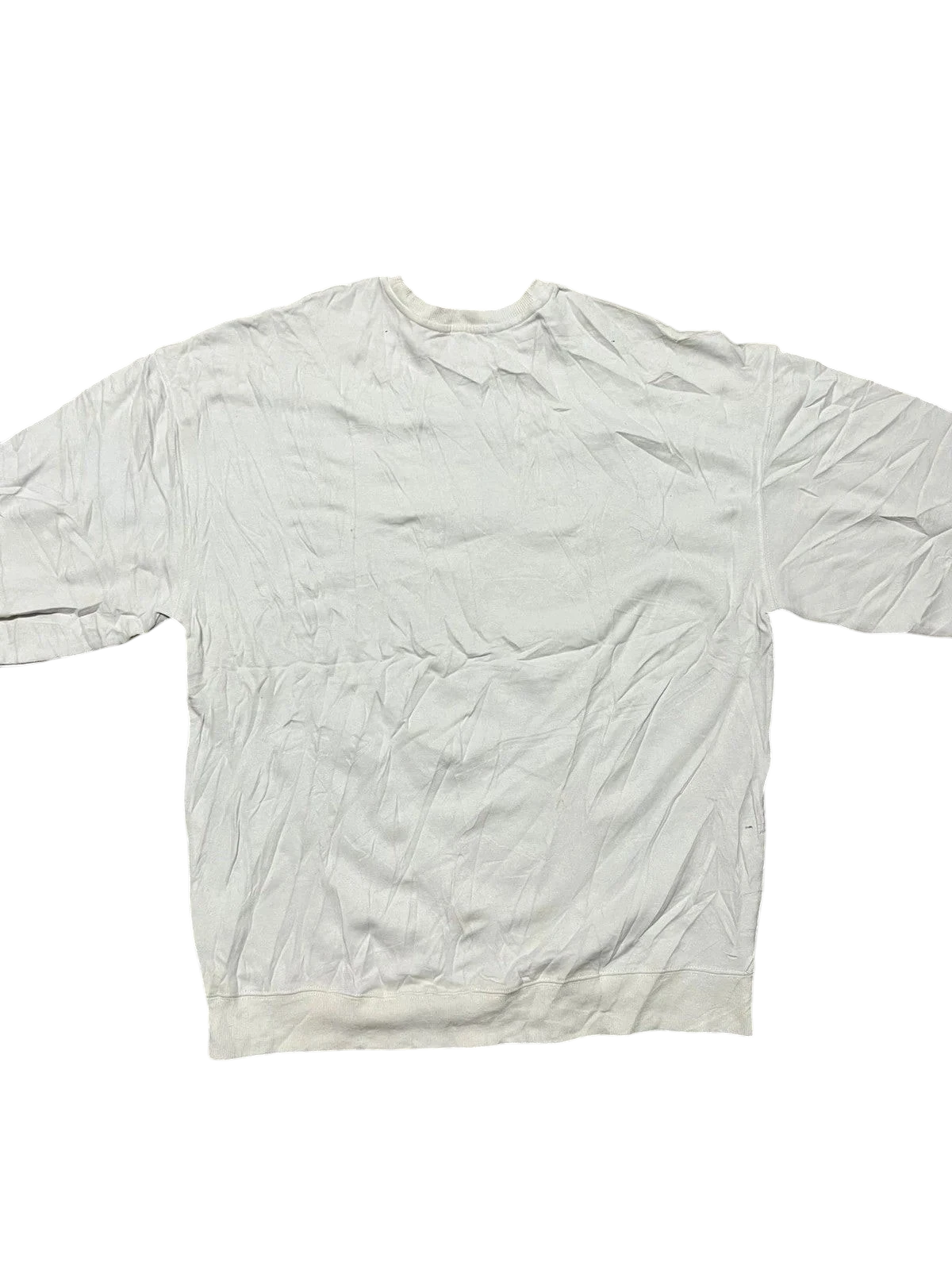 Premier Vintage Montauk Yacht Club graphic sweatshirt in white, crewneck, long-sleeve, vintage crest design.
